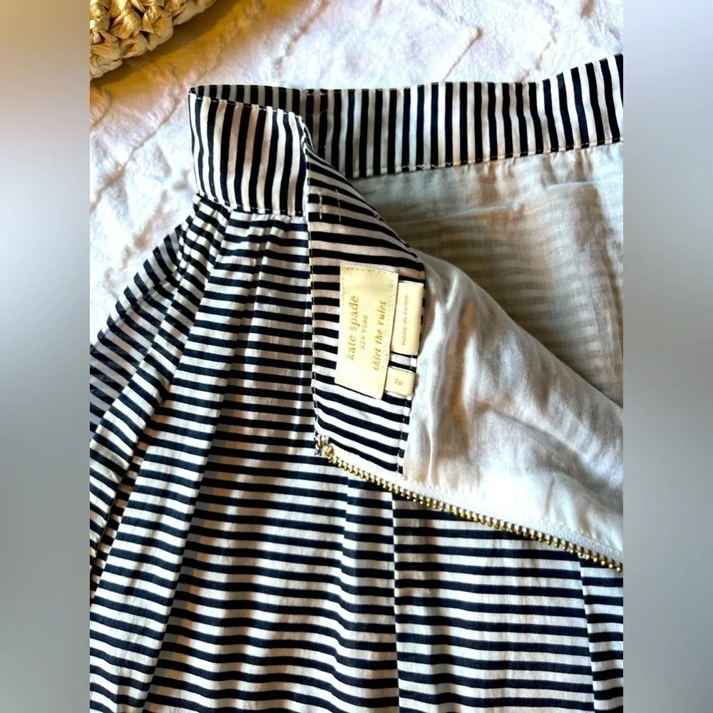 🖤KATE SPADE skirt w/pockets & beautiful embroidery,navy blue size2-see video 🎥
